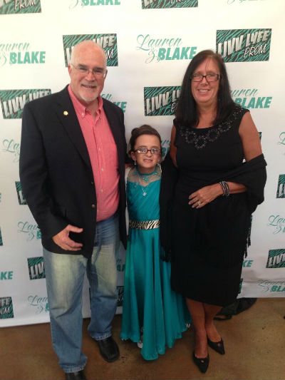 Beth And Mike Donnelly With Lauren Circle